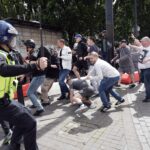 Far-right groups set fire to migrant hotels in the UK, prompting Prime Minister Starmer to promise swift justice. Over 147 arrested amidst ongoing unrest. #UKRiots #MigrantHotels #KeirStarmer